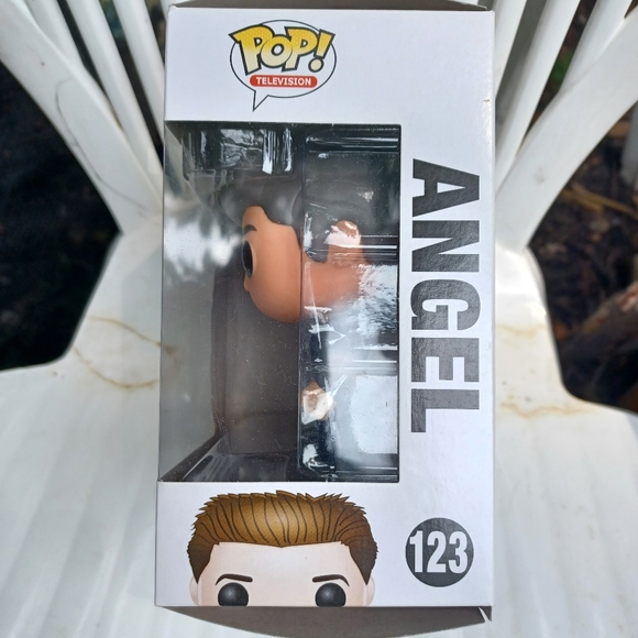 New In Box Angel From Buffy the Vampire Slayer Funco Pop With Protector Box - Picture 4 of 7